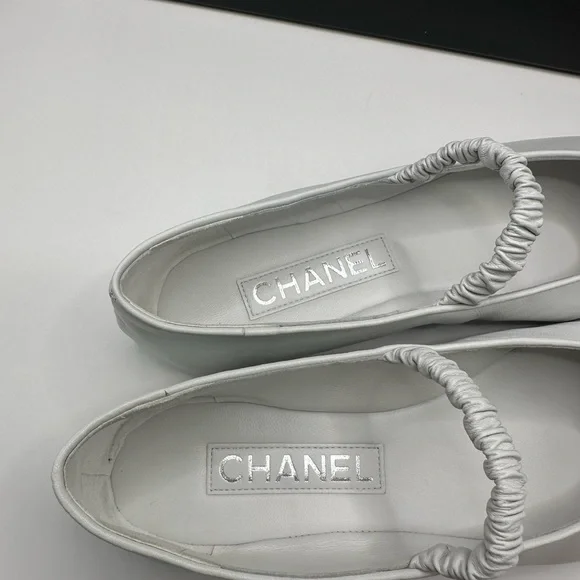 Chanel White and Black Ballet Flats - Picture 5 of 10